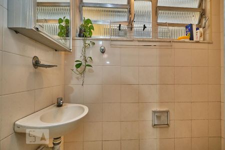 Apartamento à venda com 250m², 4 quartos e 1 vagaBanheiro de Serviço