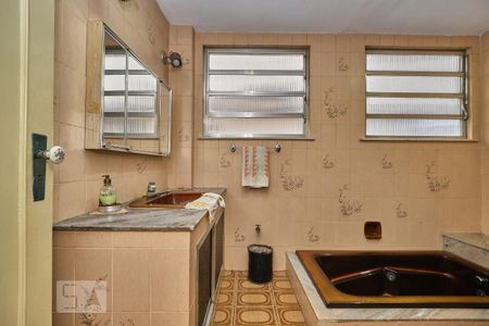 Apartamento à venda com 250m², 4 quartos e 1 vagaBanheiro Social 2