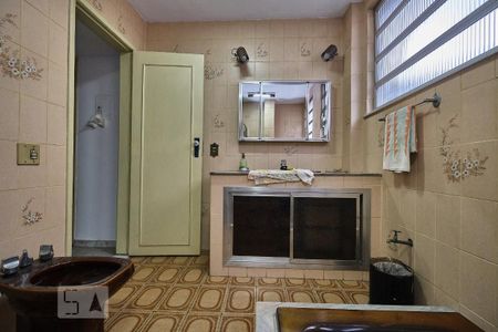 Apartamento à venda com 250m², 4 quartos e 1 vagaBanheiro Social 2