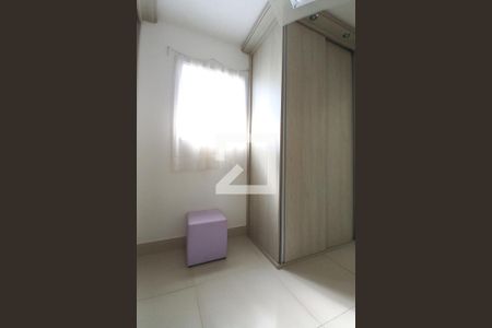 Casa de condomínio à venda com 210m², 4 quartos e 4 vagasCloset da Suíte 3