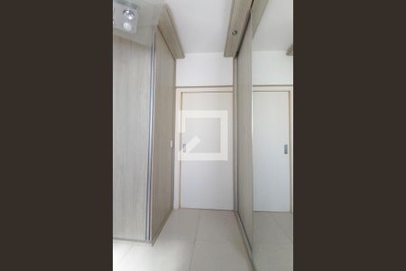 Casa de condomínio à venda com 210m², 4 quartos e 4 vagasCloset da Suíte 3