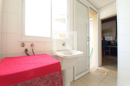 Casa de condomínio à venda com 210m², 4 quartos e 4 vagasÁrea de Serviço