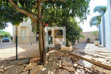 Casa de condomínio à venda com 210m², 4 quartos e 4 vagasÁrea Externa