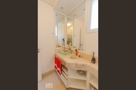 Casa de condomínio à venda com 210m², 4 quartos e 4 vagasBanheiro Social