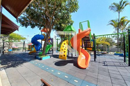 Casa de condomínio à venda com 210m², 4 quartos e 4 vagasÁrea comum