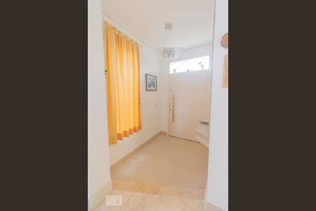 Casa de condomínio à venda com 210m², 4 quartos e 4 vagasHall de Entrada