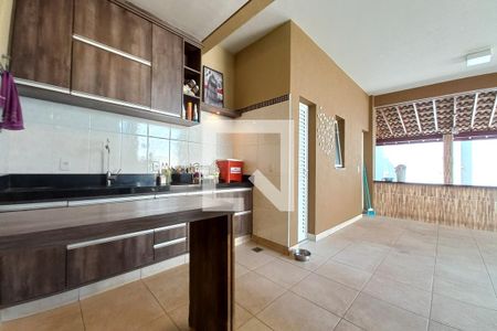 Casa de condomínio à venda com 210m², 4 quartos e 4 vagasÁrea gourmet