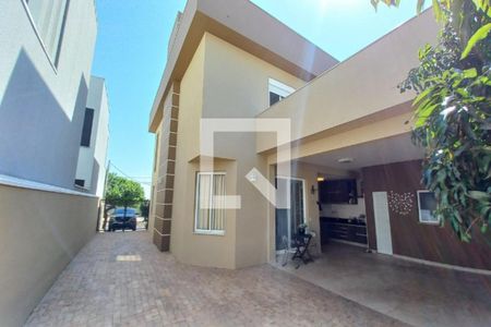 Casa de condomínio à venda com 210m², 4 quartos e 4 vagasÁrea Externa