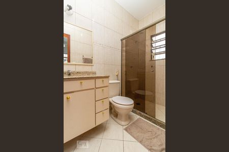 Casa para alugar com 265m², 4 quartos e 4 vagasBanheiro da Suíte 1