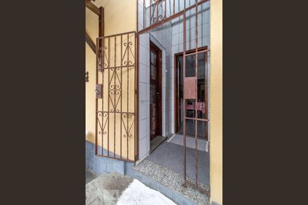 Casa para alugar com 265m², 4 quartos e 4 vagasDetalhe dos Fundos