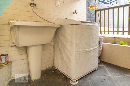 Casa para alugar com 265m², 4 quartos e 4 vagasDetalhe da Área de Serviço