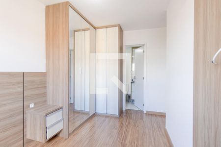 Quarto 2 Suíte de apartamento para alugar com 2 quartos, 52m² em Pinheirinho, Curitiba