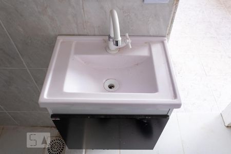 Banheiro - Torneira de kitnet/studio para alugar com 1 quarto, 12m² em Campo Grande, Rio de Janeiro