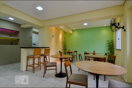 Apartamento à venda com 76m², 3 quartos e 1 vagaSalão de Festas - Adulto 