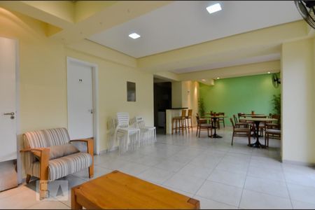 Apartamento à venda com 76m², 3 quartos e 1 vagaSalão de Festas - Adulto 