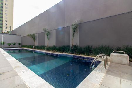 Apartamento para alugar com 20m², 1 quarto e sem vaga Apartamento para alugar com 20m², 1 quarto e sem vagaÁrea comum - Piscina