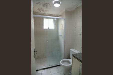 Banheiro de apartamento à venda com 2 quartos, 50m² em Vila Endres, Guarulhos