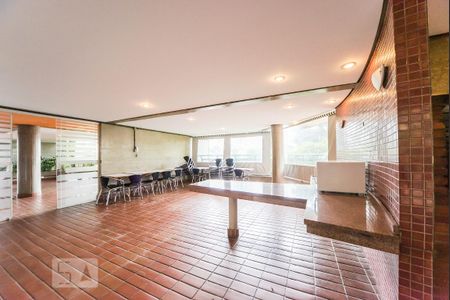 Apartamento para alugar com 75m², 2 quartos e 2 vagas Apartamento para alugar com 75m², 2 quartos e 2 vagasFachada
