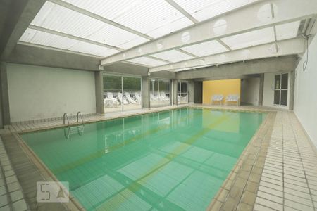 Apartamento para alugar com 75m², 2 quartos e 2 vagasÁrea comum - Piscina