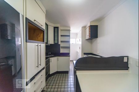 Apartamento para alugar com 75m², 2 quartos e 2 vagas Apartamento para alugar com 75m², 2 quartos e 2 vagasCozinha