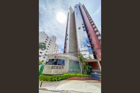 Apartamento para alugar com 75m², 2 quartos e 2 vagas Apartamento para alugar com 75m², 2 quartos e 2 vagasFachada