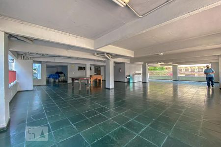 Apartamento para alugar com 64m², 2 quartos e 1 vagaÁrea comum - Salão de festas