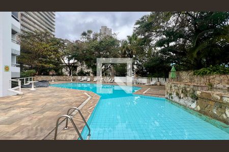 Apartamento para alugar com 40m², 1 quarto e 1 vagaPiscina