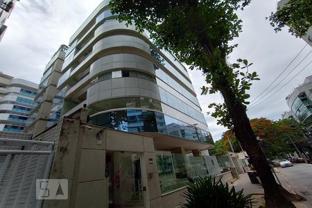Apartamento à venda com 150m², 3 quartos e 2 vagasFachada
