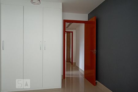 Apartamento à venda com 150m², 3 quartos e 2 vagasQuarto 2 - Armários