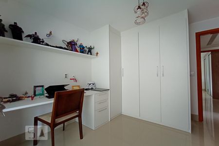Apartamento à venda com 150m², 3 quartos e 2 vagasQuarto 2 - Armários