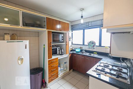 Apartamento à venda com 280m², 3 quartos e 2 vagasCozinha