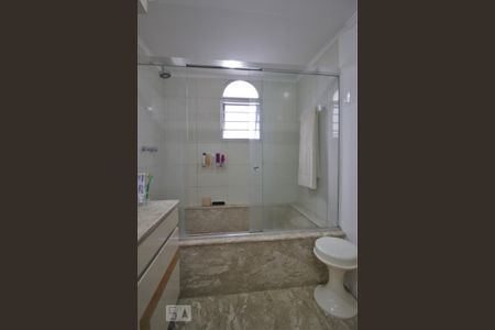 Apartamento à venda com 206m², 4 quartos e 4 vagasBanheiro da suíte 3