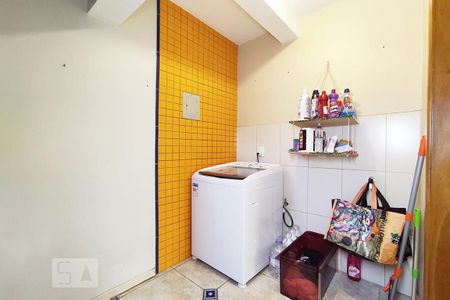 Casa à venda com 90m², 3 quartos e 2 vagasCozinha e Área de Serviço