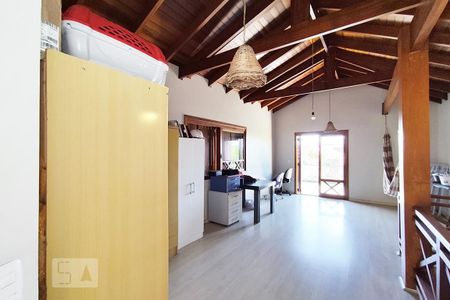 Casa à venda com 90m², 3 quartos e 2 vagasSala segundo piso