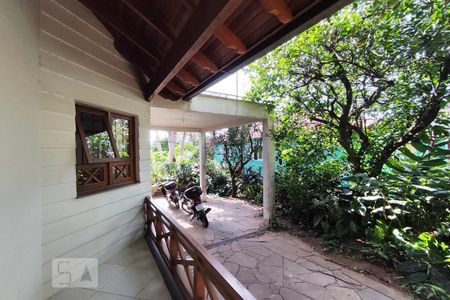 Casa à venda com 90m², 3 quartos e 2 vagasPátio