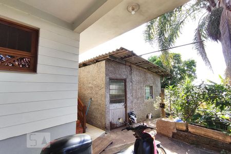 Casa à venda com 90m², 3 quartos e 2 vagasPátio