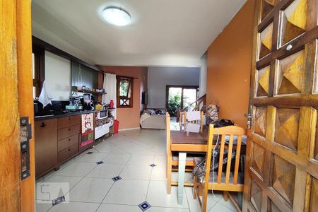 Casa à venda com 90m², 3 quartos e 2 vagasCozinha