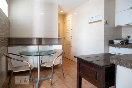 Apartamento à venda com 183m², 3 quartos e 2 vagasCozinha 