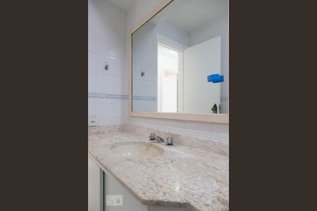 Apartamento à venda com 183m², 3 quartos e 2 vagasBanheiro social 