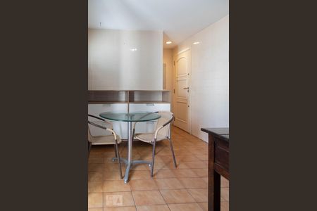 Apartamento à venda com 183m², 3 quartos e 2 vagasCozinha 