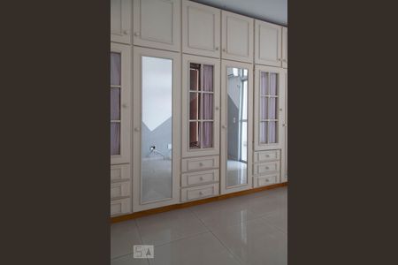 Apartamento à venda com 183m², 3 quartos e 2 vagasQuarto 2