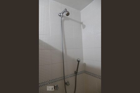 Apartamento à venda com 183m², 3 quartos e 2 vagasBanheiro social 