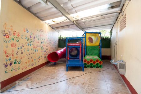 Apartamento à venda com 66m², 3 quartos e 1 vaga Apartamento à venda com 66m², 3 quartos e 1 vagaÁrea Comum - Playground