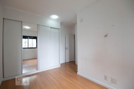 Suíte de apartamento para alugar com 2 quartos, 62m² em Continental, Osasco