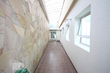 Casa à venda com 360m², 3 quartos e 5 vagasCorredor