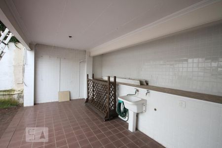 Casa à venda com 360m², 3 quartos e 5 vagasÁrea de Serviço