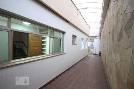 Casa à venda com 360m², 3 quartos e 5 vagasCorredor