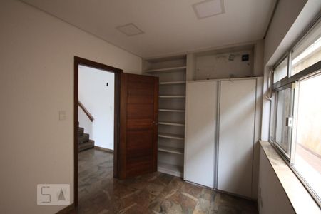 Escritório de casa à venda com 3 quartos, 360m² em Jardim da Gloria, São Paulo