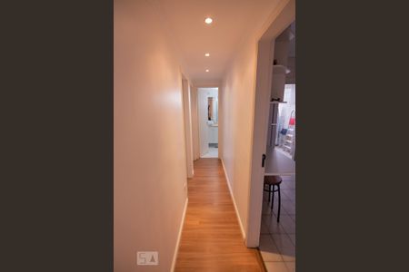 Apartamento à venda com 60m², 2 quartos e 1 vaga Apartamento à venda com 60m², 2 quartos e 1 vagaCorredor