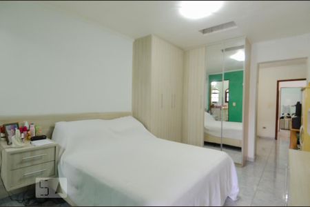 Casa à venda com 140m², 3 quartos e 2 vagas Casa à venda com 140m², 3 quartos e 2 vagasQuarto 2 - Suíte